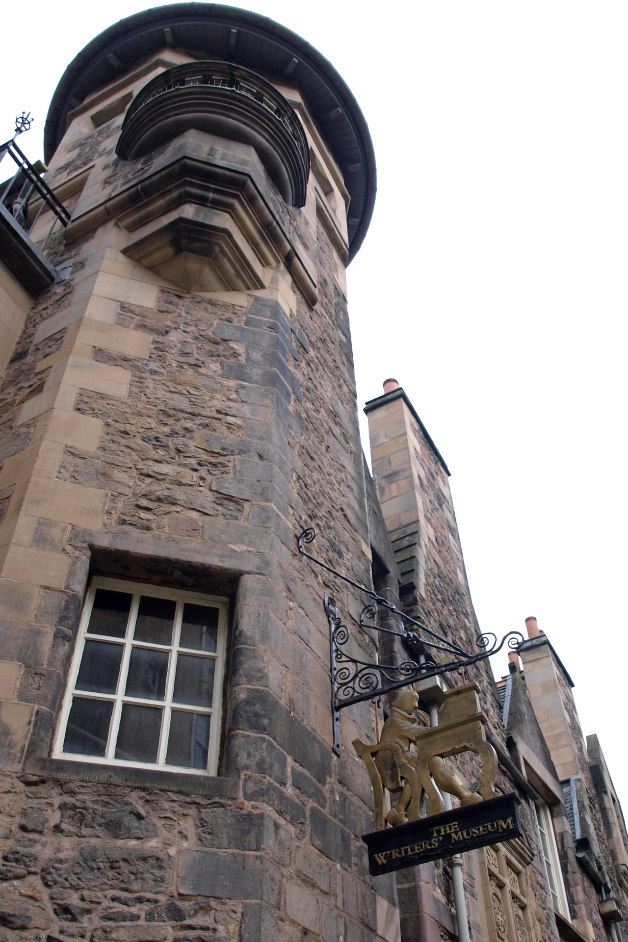 Buchstabenplus in Edinburgh